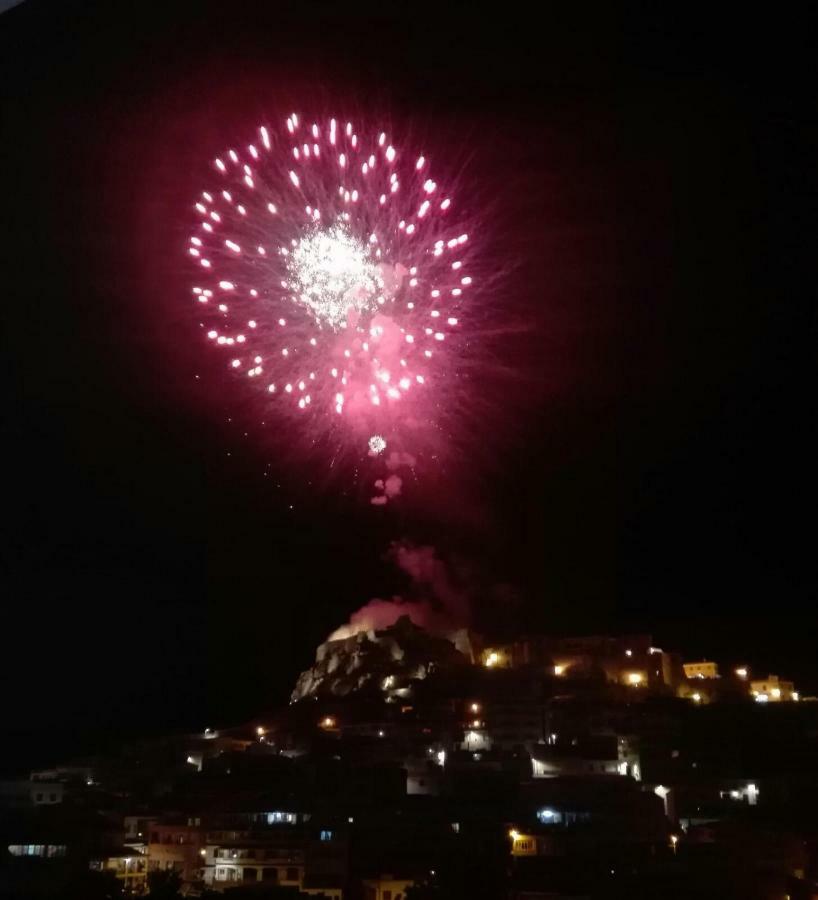 Appartamento Mansardato Anda&Torra Castelsardo Eksteriør bilde